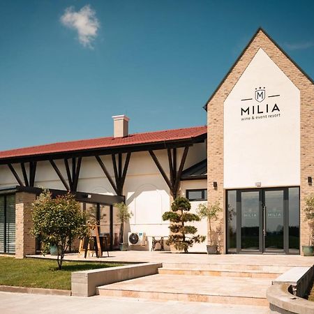 Milia Wine & Event Resort Dunajsky Klatov Luaran gambar