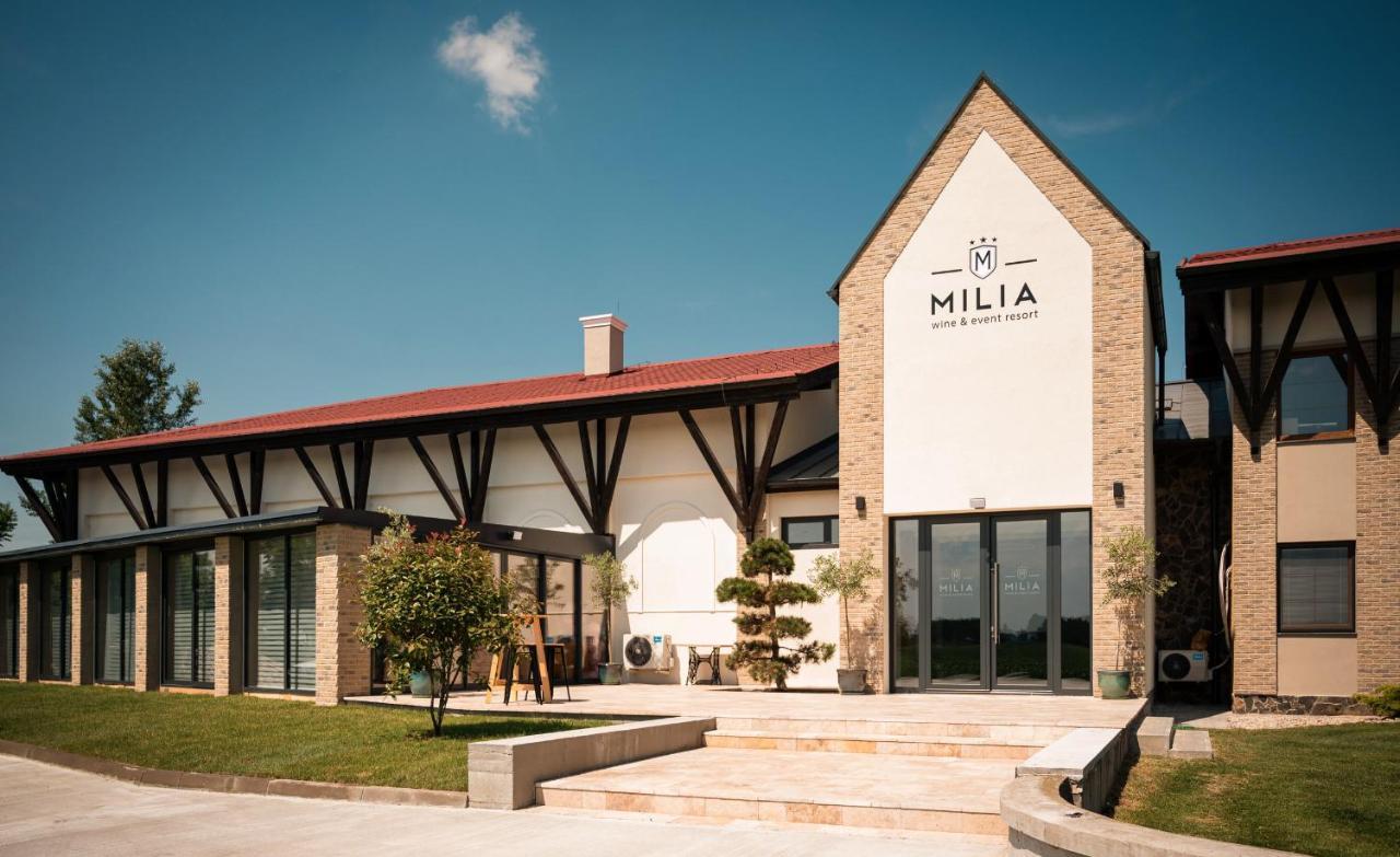 Milia Wine & Event Resort Dunajsky Klatov Luaran gambar