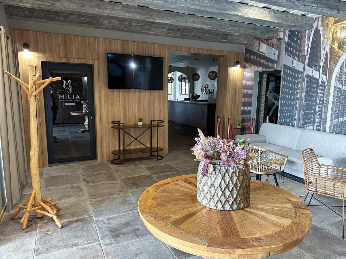 Milia Wine & Event Resort Dunajsky Klatov Luaran gambar