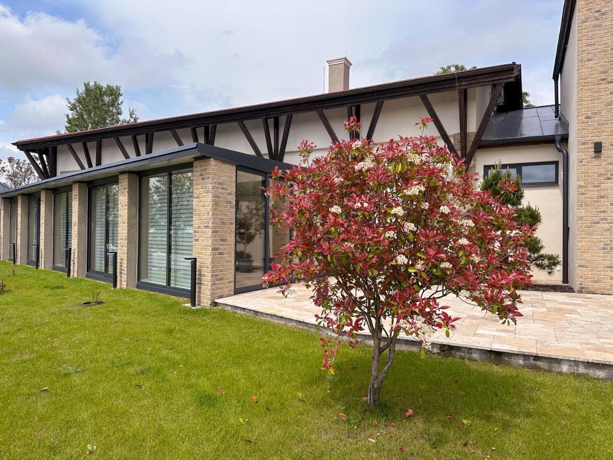 Milia Wine & Event Resort Dunajsky Klatov Luaran gambar